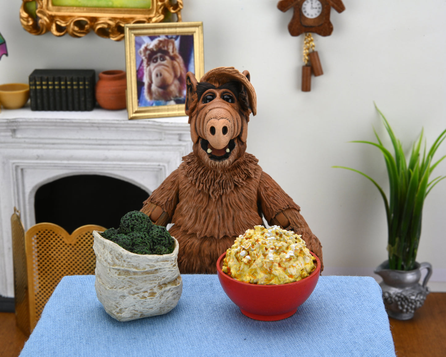 7″ Scale Action Figure – Ultimate Alf