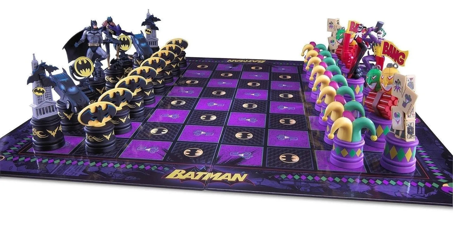 Batman Chess Set (Dark Knight vs Joker)
