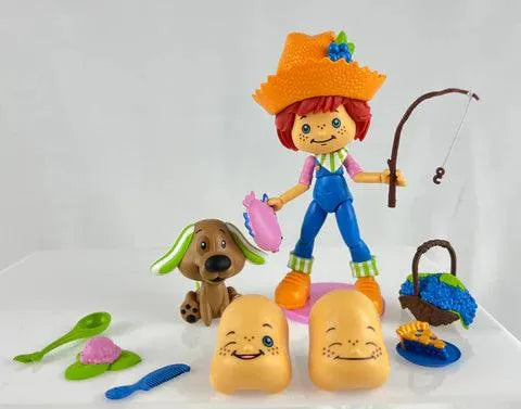 Strawberry Shortcake Wave 1 Huckleberry Pie and Pupcake Action Figure - Emmett's ToyStop