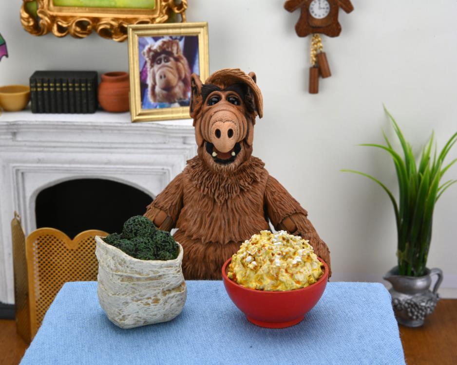 ALF Ultimate Alf 7-Inch Figure - Emmett's ToyStop