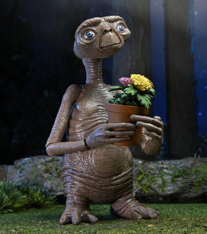 E.T. 40TH Anniversary Ultimate E.T. Figure - Emmett's ToyStop